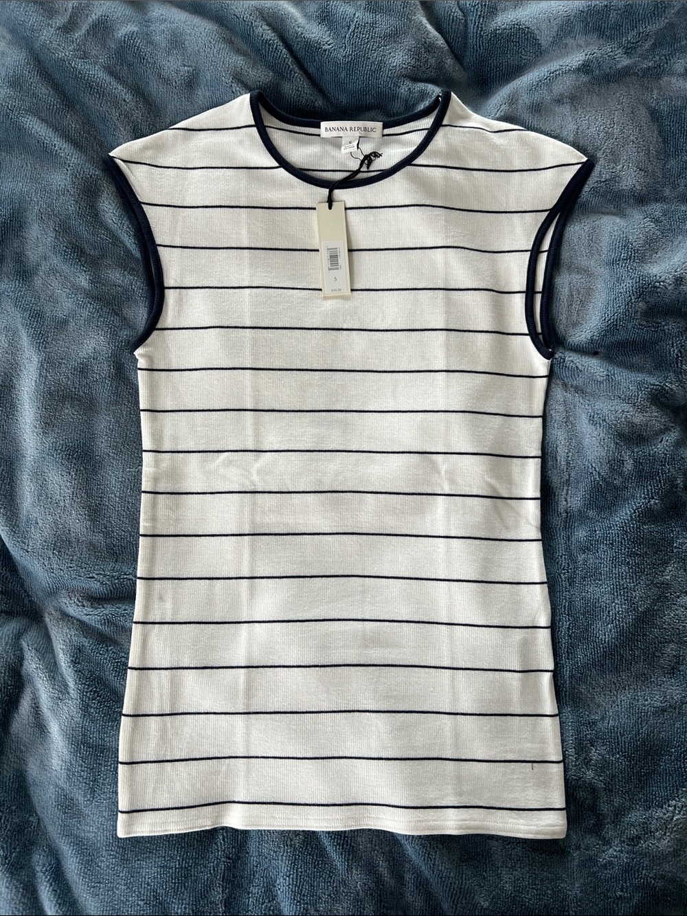 Banana Republic White with Navy Trim Striped Sleeveless top. Size S. NWT.